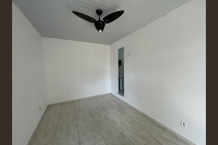 Sala de casa para alugar com 2 quartos, 78m² em Bento Ribeiro, Rio de Janeiro