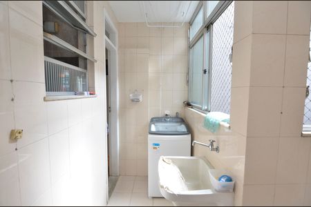 Apartamento à venda com 110m², 3 quartos e 1 vagaÁrea de Serviço