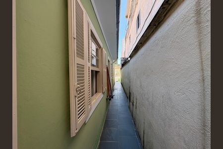 Casa à venda com 180m², 2 quartos e 1 vagaCorredor externo 