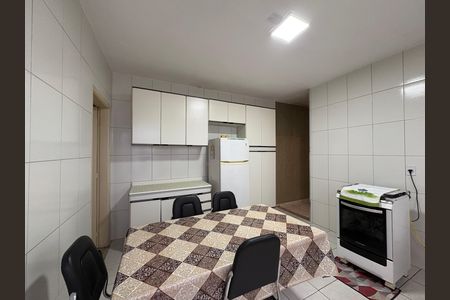 Casa à venda com 180m², 2 quartos e 1 vagaCozinha
