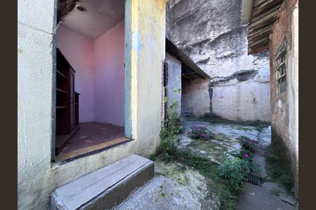 Casa para alugar com 160m², 2 quartos e 1 vagaQuintal