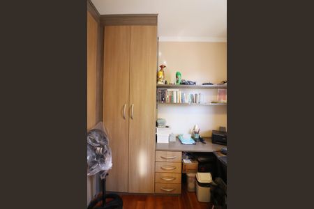 Apartamento à venda com 120m², 3 quartos e 2 vagasQuarto 2