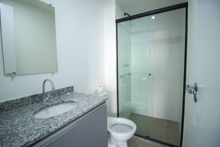Banheiro social de kitnet/studio para alugar com 1 quarto, 32m² em Mooca, São Paulo