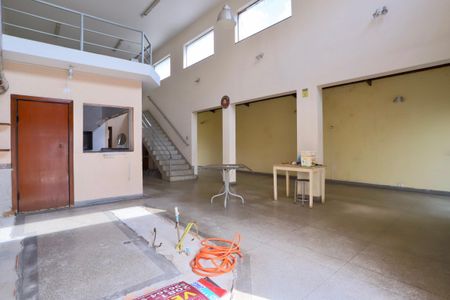 Casa à venda com 210m², 3 quartos e 3 vagasSala