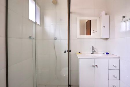 Casa à venda com 210m², 3 quartos e 3 vagasBanheiro do Quarto 1