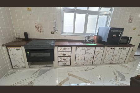 Casa à venda com 180m², 2 quartos e 2 vagasCozinha