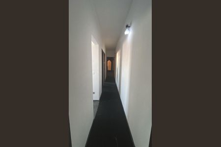 Casa à venda com 180m², 2 quartos e 2 vagasCorredor