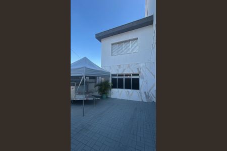 Casa à venda com 180m², 2 quartos e 2 vagasÁrea externa
