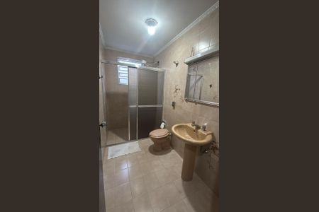 Casa à venda com 180m², 2 quartos e 2 vagasBanheiro