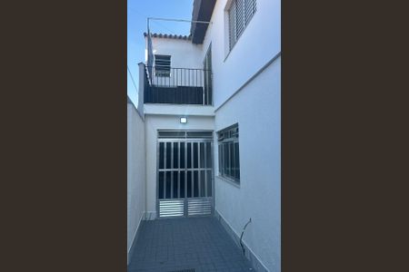 Casa à venda com 180m², 2 quartos e 2 vagasÁrea externa