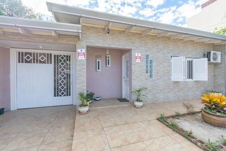 Casa à venda com 140m², 4 quartos e 2 vagas