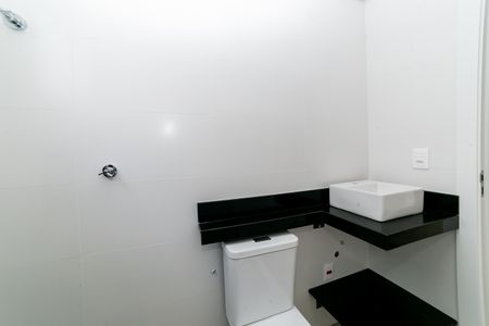 Banheiro Social de apartamento à venda com 1 quarto, 90m² em Sagrada Família, Belo Horizonte