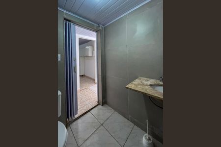 Banheiro de casa para alugar com 1 quarto, 50m² em Vila Moraes, São Paulo