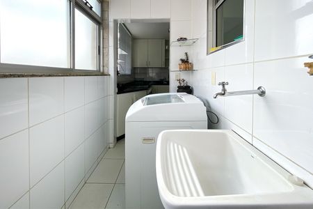 Apartamento para alugar com 199m², 3 quartos e 3 vagasÁrea de Serviço