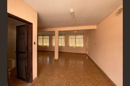 Casa à venda com 400m², 4 quartos e 1 vaga