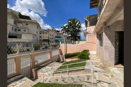 Casa à venda com 400m², 4 quartos e 1 vaga
