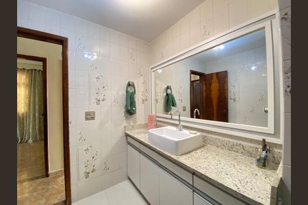 Casa à venda com 400m², 4 quartos e 1 vaga