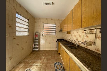 Casa à venda com 400m², 4 quartos e 1 vaga