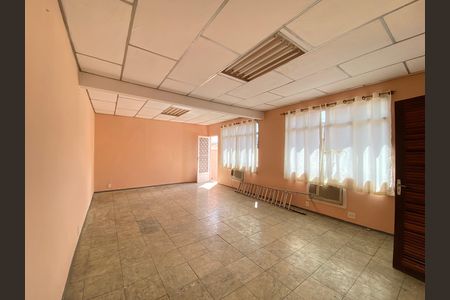 Casa à venda com 400m², 4 quartos e 1 vaga