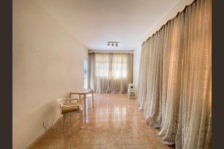 Casa à venda com 4 quartos, 400m² em Del Castilho, Rio de Janeiro