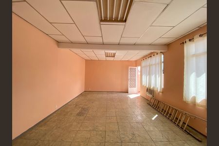 Casa à venda com 400m², 4 quartos e 1 vaga