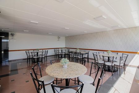 Apartamento para alugar com 60m², 2 quartos e 1 vagaÁrea comum - Salão de festas