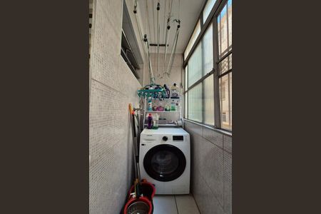 Apartamento à venda com 67m², 3 quartos e 1 vaga Apartamento à venda com 67m², 3 quartos e 1 vagaÁrea de Serviço