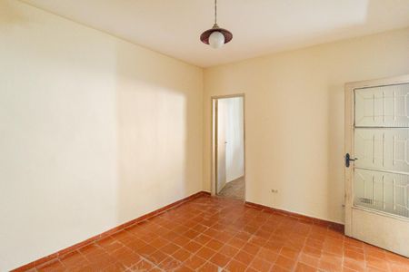 Casa à venda com 250m², 5 quartos e 2 vagas Casa à venda com 250m², 5 quartos e 2 vagasSala