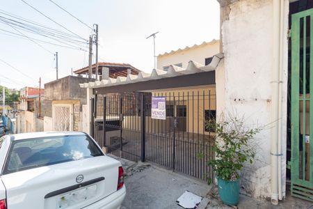 Casa à venda com 250m², 5 quartos e 2 vagas Casa à venda com 250m², 5 quartos e 2 vagasFachada