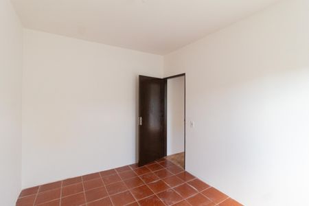 Casa à venda com 250m², 5 quartos e 2 vagas Casa à venda com 250m², 5 quartos e 2 vagasQuarto 2