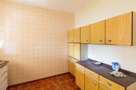 Casa à venda com 250m², 5 quartos e 2 vagas Casa à venda com 250m², 5 quartos e 2 vagasCozinha