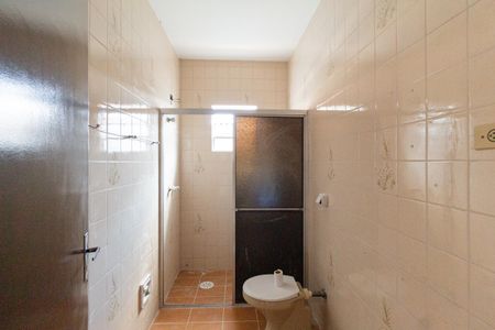 Casa à venda com 250m², 5 quartos e 2 vagas Casa à venda com 250m², 5 quartos e 2 vagasBanheiro