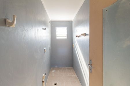 Casa à venda com 250m², 5 quartos e 2 vagas Casa à venda com 250m², 5 quartos e 2 vagasBanheiro 1