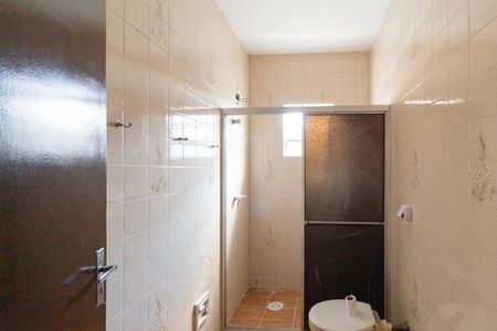 Casa à venda com 250m², 5 quartos e 2 vagas Casa à venda com 250m², 5 quartos e 2 vagasBanheiro