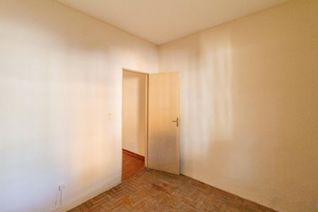 Casa à venda com 250m², 5 quartos e 2 vagas Casa à venda com 250m², 5 quartos e 2 vagasQuarto 1