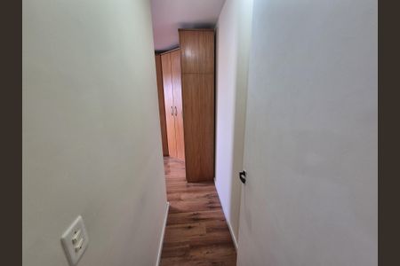 Corredor de apartamento à venda com 2 quartos, 50m² em Jardim das Vertentes, São Paulo