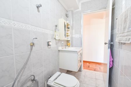 Apartamento para alugar com 73m², 2 quartos e sem vagaBanheiro