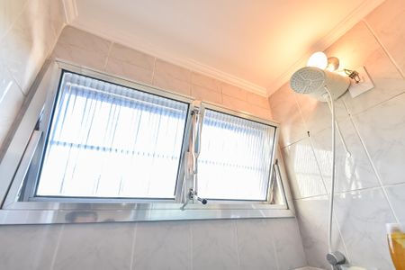 Apartamento para alugar com 73m², 2 quartos e sem vagaBanheiro