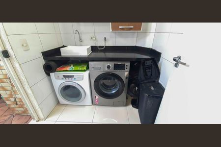 Casa de condomínio à venda com 90m², 2 quartos e 1 vagaÁrea de Serviço