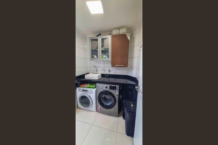 Casa de condomínio à venda com 90m², 2 quartos e 1 vagaÁrea de Serviço