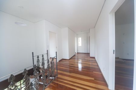 Casa de condomínio para alugar com 300m², 3 quartos e sem vagasala 2