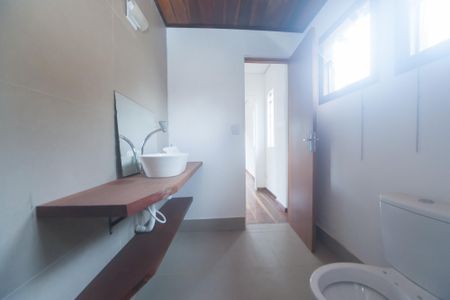 Casa de condomínio para alugar com 300m², 3 quartos e sem vagaBanheiro Social