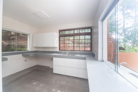 Casa de condomínio para alugar com 300m², 3 quartos e sem vagaCozinha