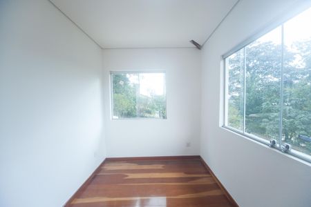 Casa de condomínio para alugar com 300m², 3 quartos e sem vagaquarto 2