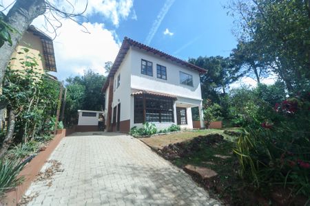 Casa de condomínio para alugar com 300m², 3 quartos e sem vagaFachada