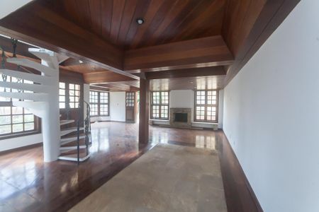 sala de casa à venda com 3 quartos, 300m² em Condomínio Retiro das Pedras, Brumadinho