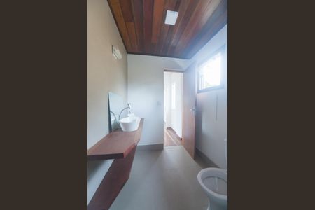 Casa de condomínio para alugar com 300m², 3 quartos e sem vagaBanheiro Social