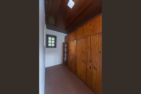 Casa de condomínio para alugar com 300m², 3 quartos e sem vagaCloset da suíte