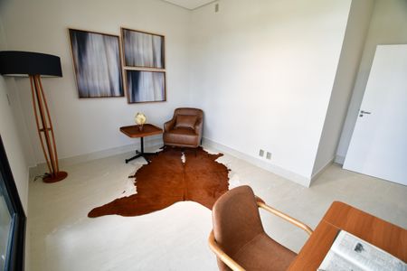 Casa de condomínio à venda com 423m², 3 quartos e 4 vagasEscritório