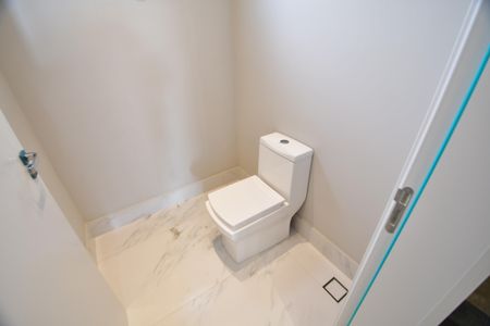 Casa de condomínio à venda com 423m², 3 quartos e 4 vagasLavabo